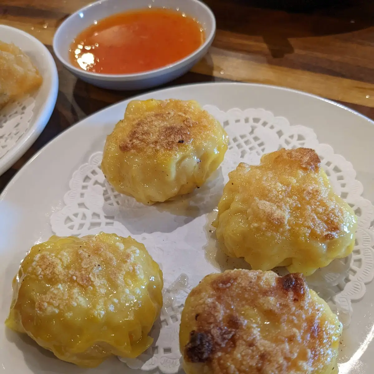 pan fried shrimp com dumpling l 香煎粟米饼大